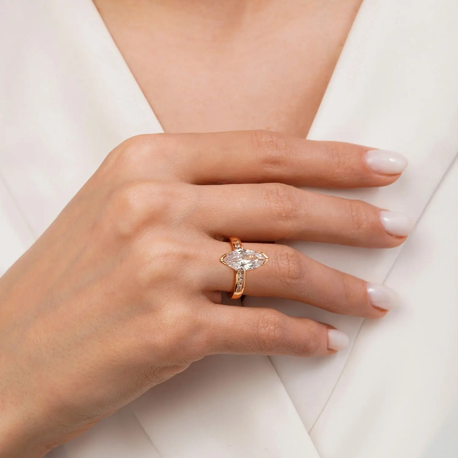 انگشتر شوپینگ نگین دار طلایی سایز6